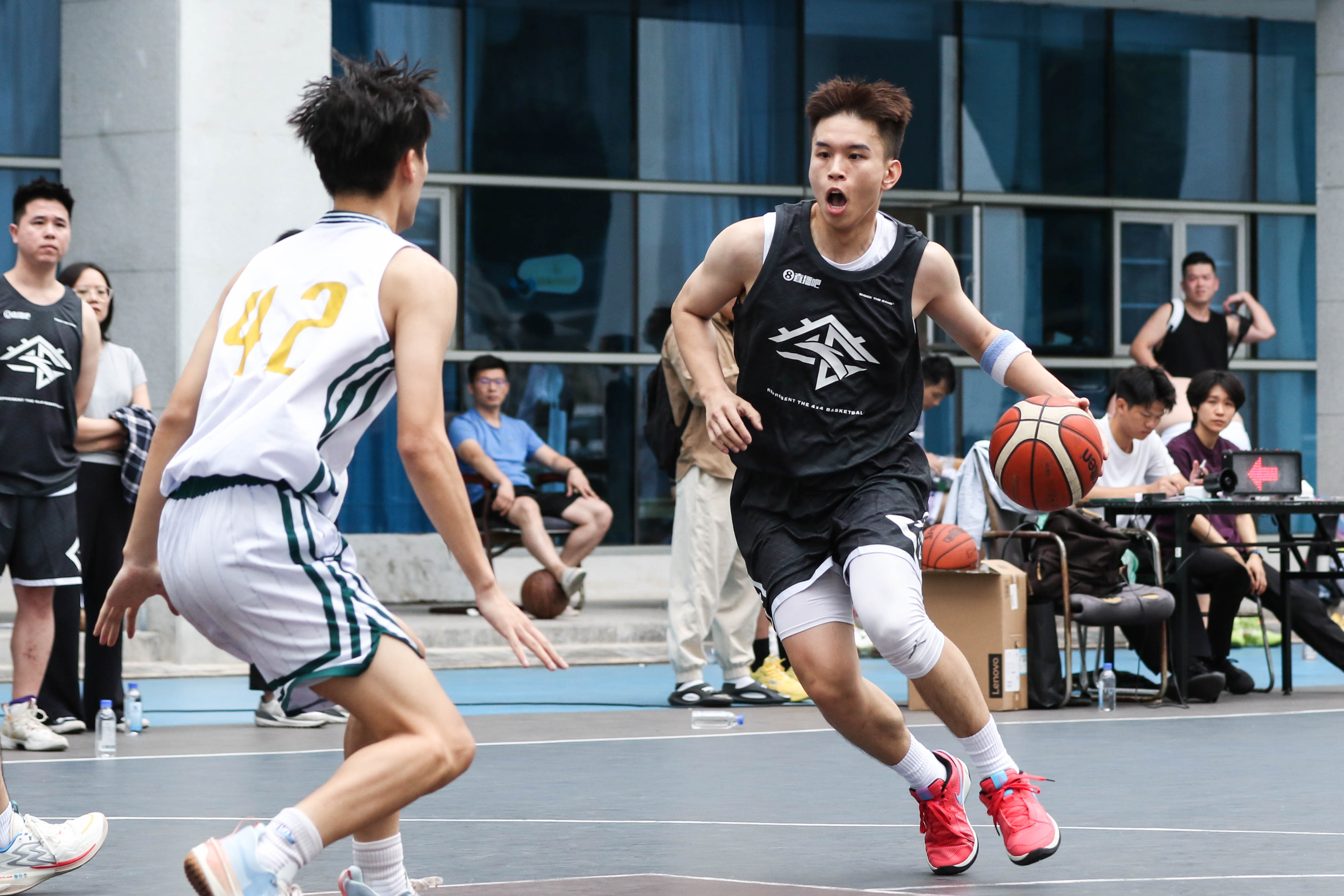 直播吧手机篮球_(直播吧手机篮球在哪里看)