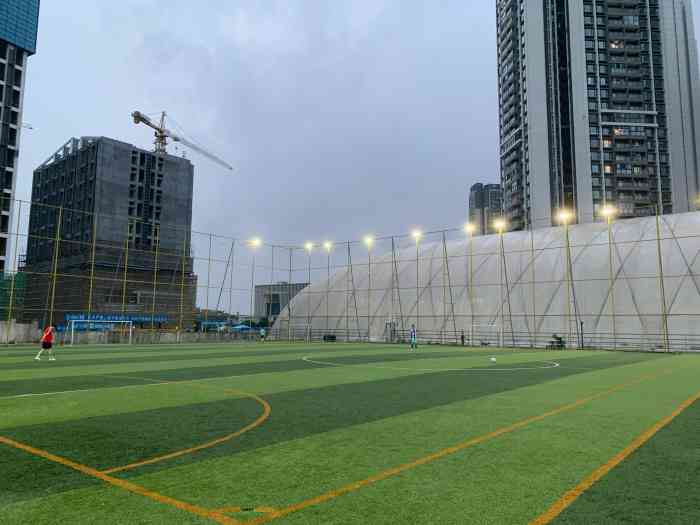 通辽哪里有足球场啊_(通辽哪里有足球场啊最近)  第1张