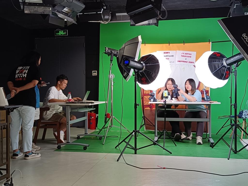 直播吧更专业_(更专业的直播吧)