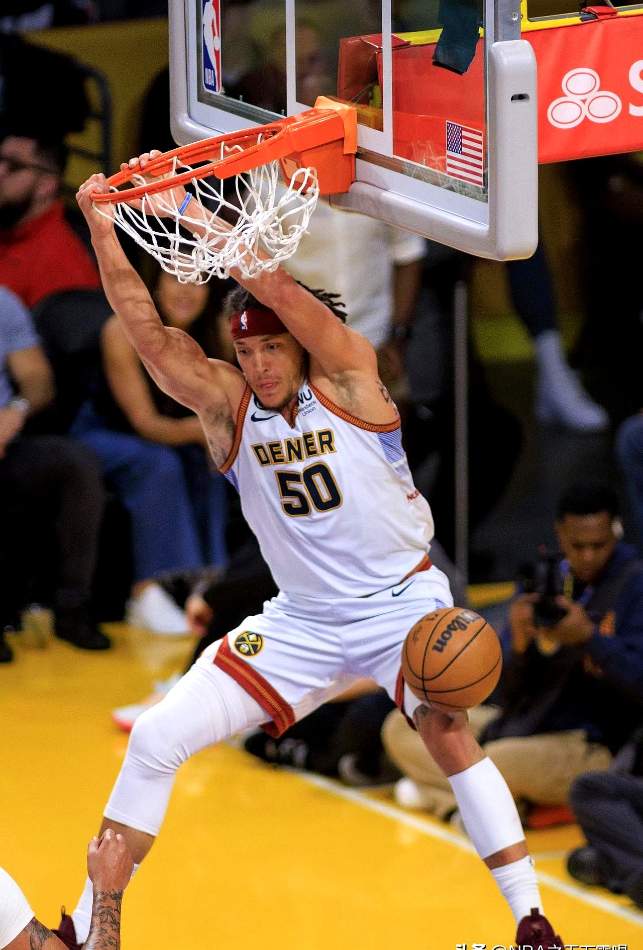 NBA常规赛老鹰客场132-122力克爵士杰伦-约翰逊31+18+14马尔卡宁空砍40分的简单介绍  第2张