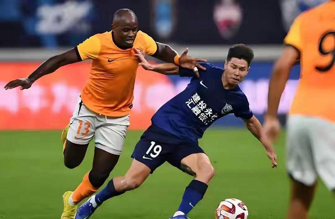 关于山东泰山将对阵青岛西海岸山东泰山状态回暖的信息