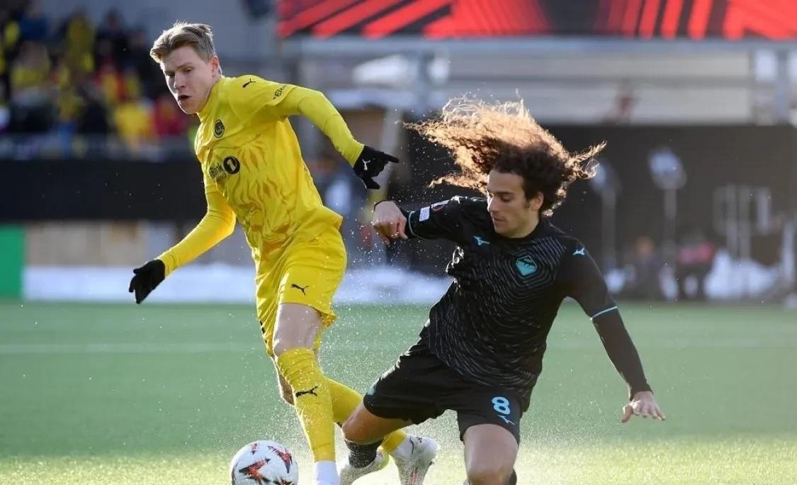 曼联热身赛被缅甸球员进球0-1爆冷输球引不满的简单介绍  第2张