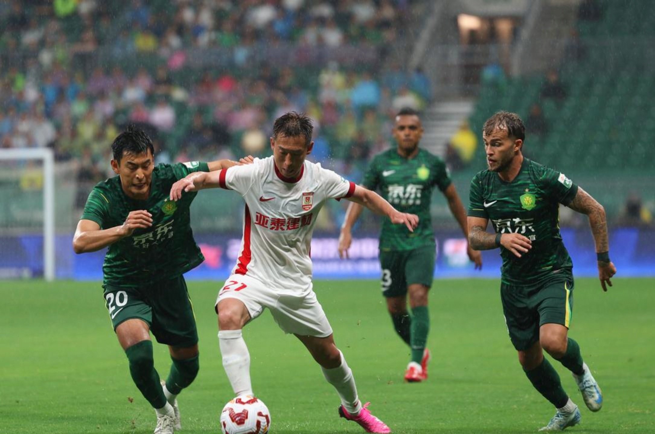 亚泰能否再斩中超“领头羊”长春亚泰近期简直像换了支球队的简单介绍  第2张