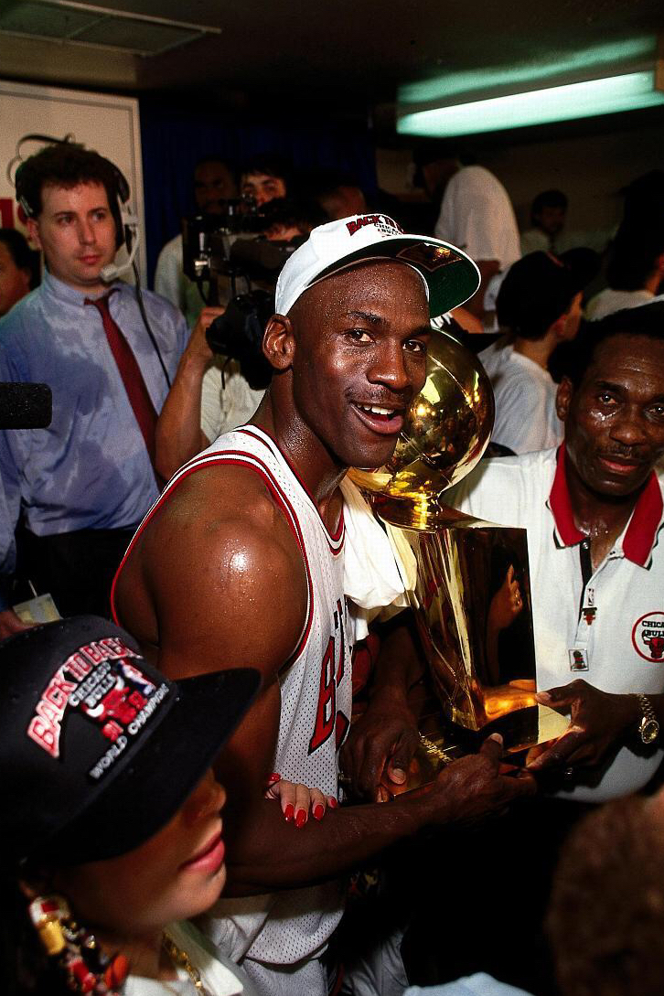 包含水晶宫宣布完成股权出售纽约喷气机老板获得43%股权的词条