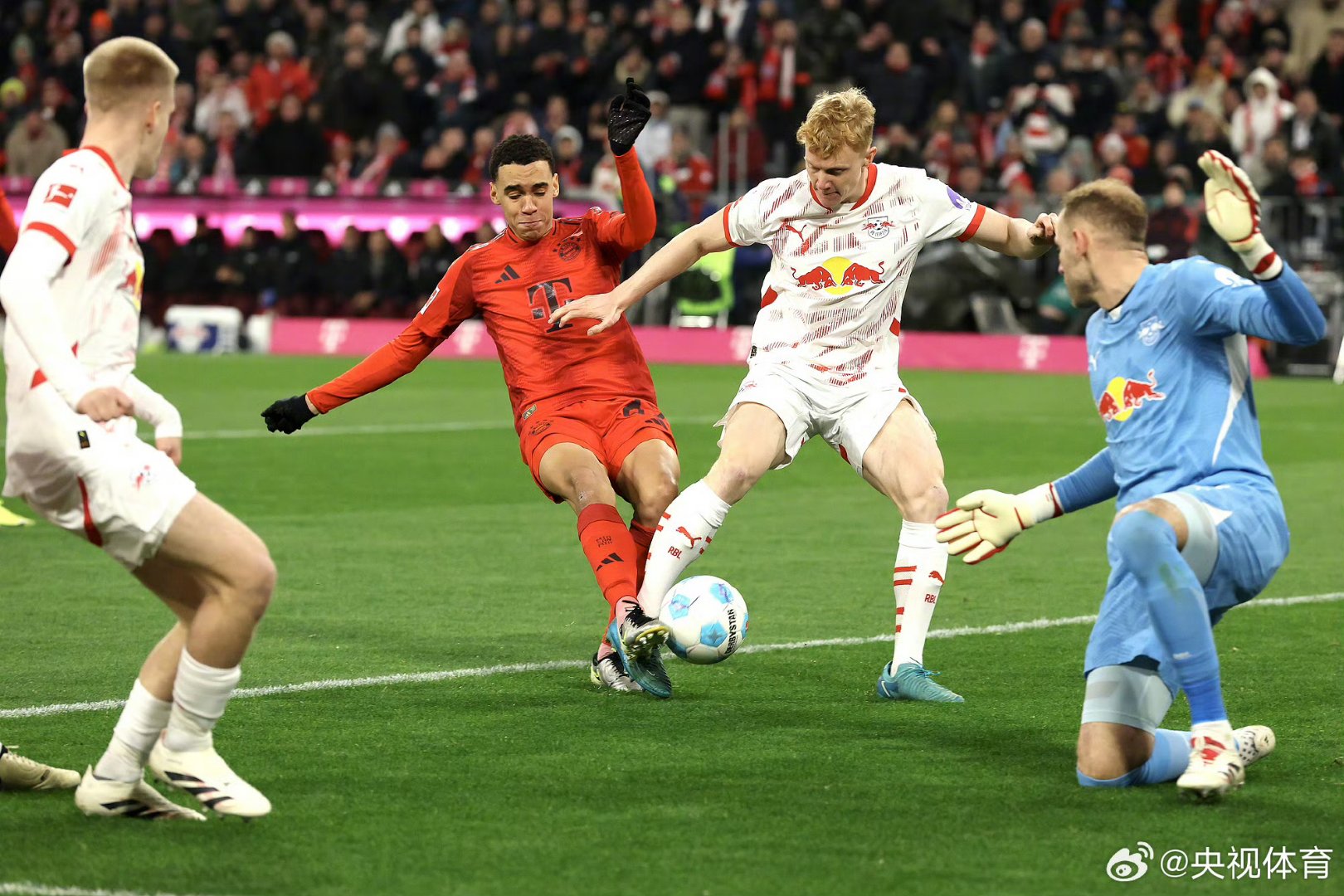 德甲2025-26赛季揭幕战公布拜仁将在主场对阵莱比锡红牛的简单介绍  第1张