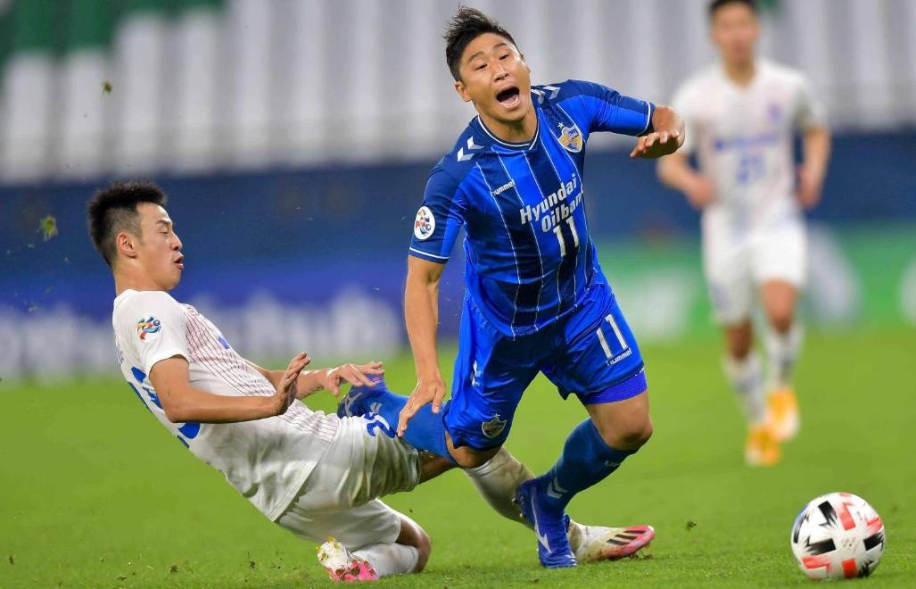 关于亚冠上海申花2-0首尔FC阿苏埃破门路易斯建功的信息