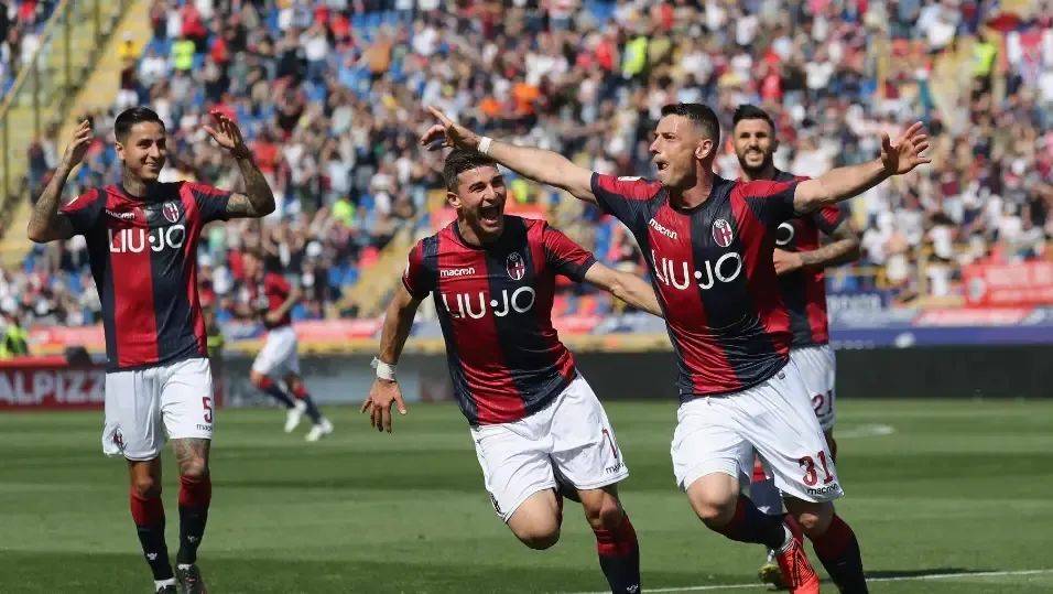 包含罗篮甲:加拉茨凤凰VS布加勒斯特星队的词条