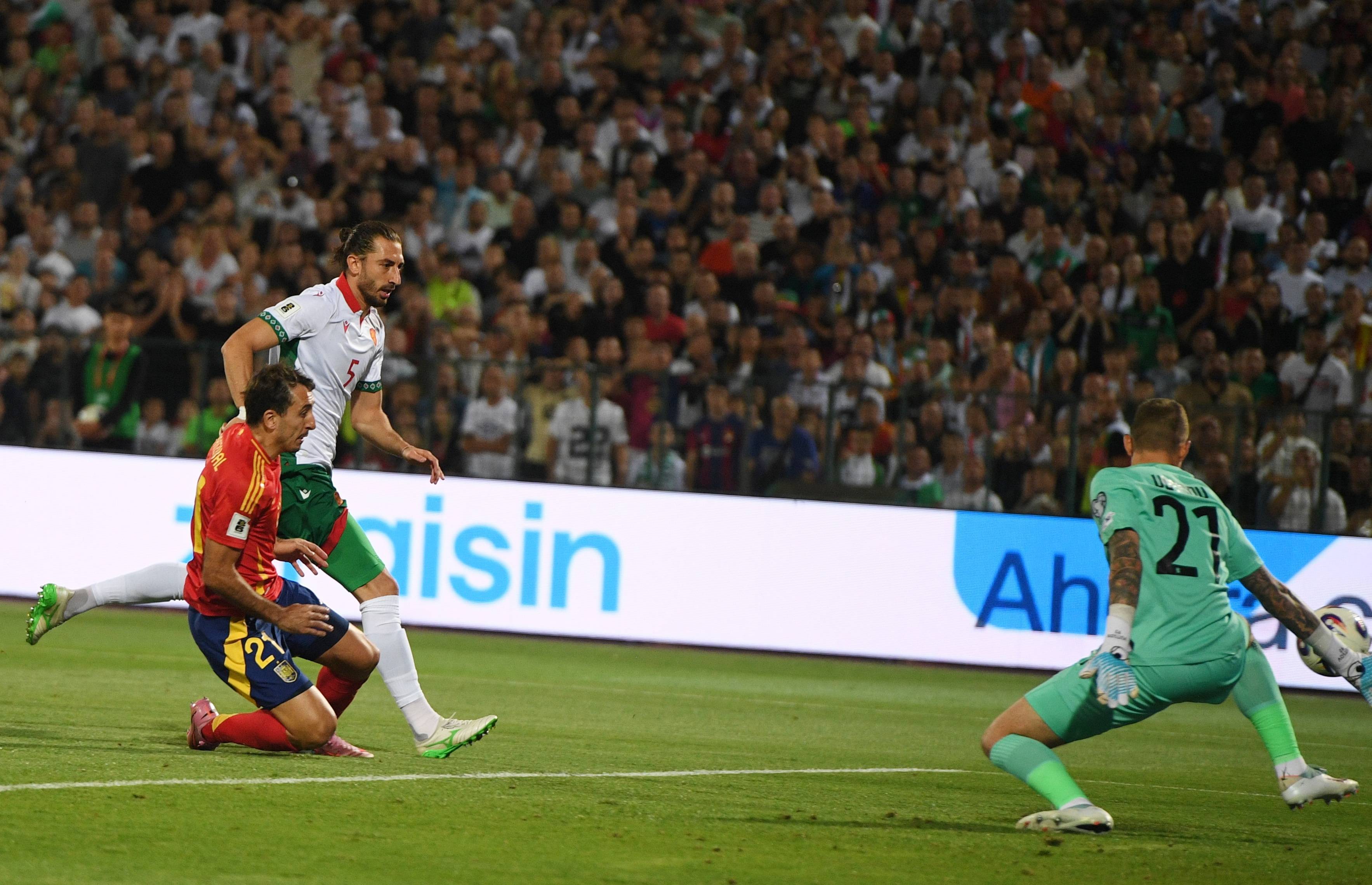 西班牙11月世预赛名单及赛程表完整版亚马尔领衔巴萨5人在列的简单介绍