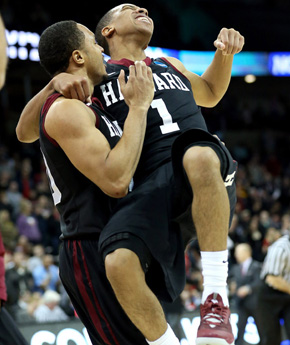 包含NCAA:辛辛那提大学VS路易斯维尔大学的词条  第1张