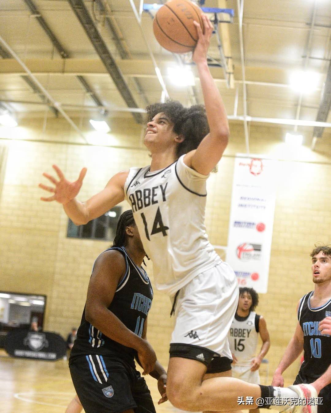 NCAA:德克萨斯大学VS亚利桑那州立大学的简单介绍  第1张