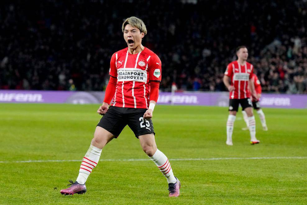 包含堂安律决定加盟法兰克福弗赖堡得到2000万欧便放人的词条  第1张