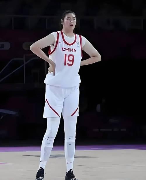 包含张子宇首秀惊艳亚洲杯赛场替补上场轻取13分4板的词条  第2张