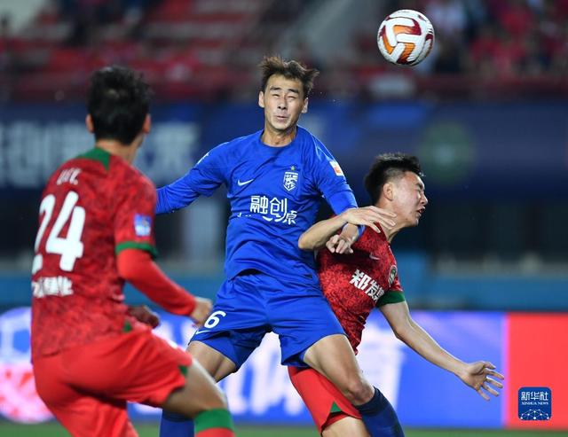 包含中超武汉三镇1-2梅州客家恩戈姆传射奥马尔松破门的词条  第2张