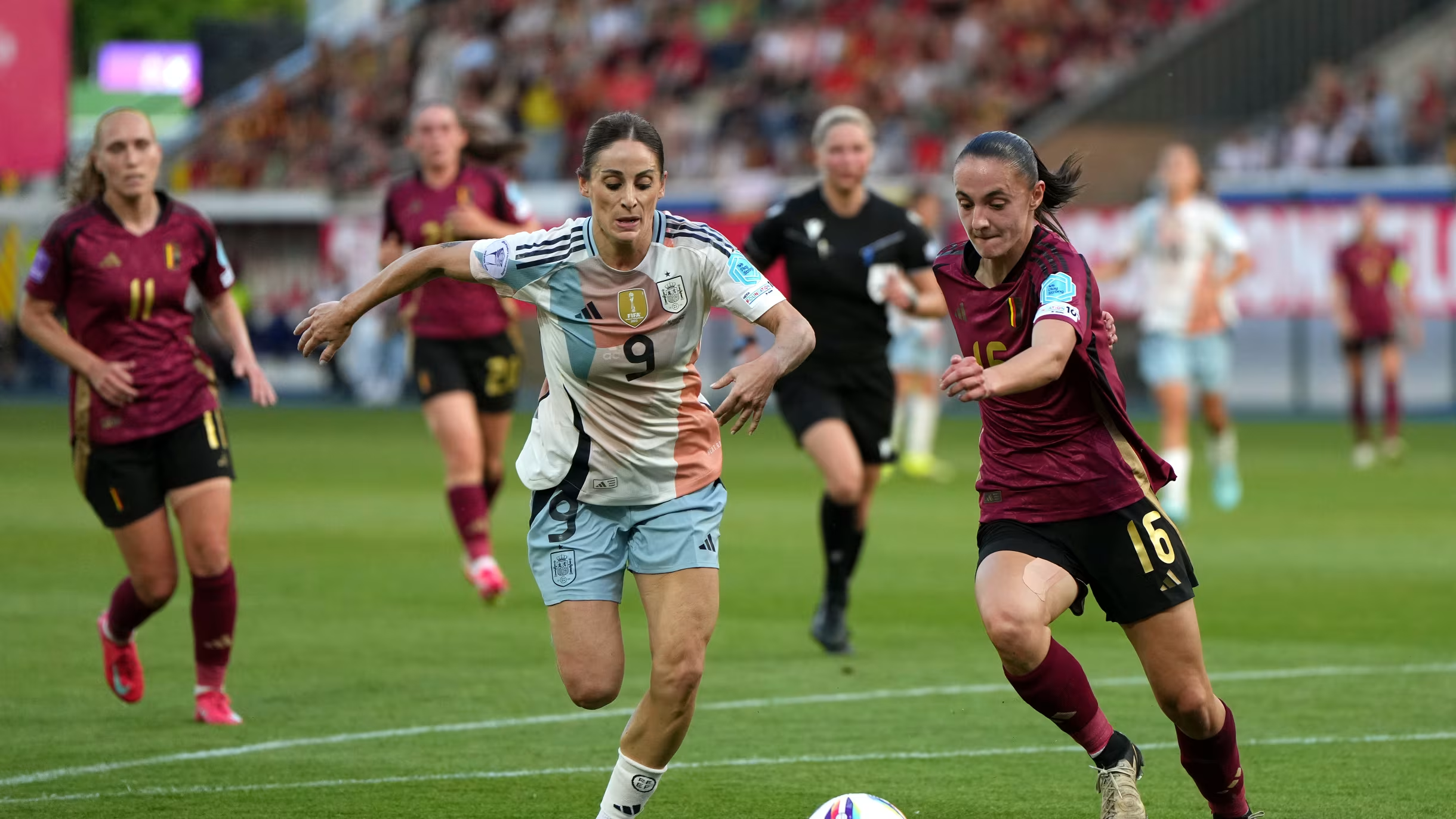 欧冠女：巴黎FC女足VS本菲卡女足  第1张