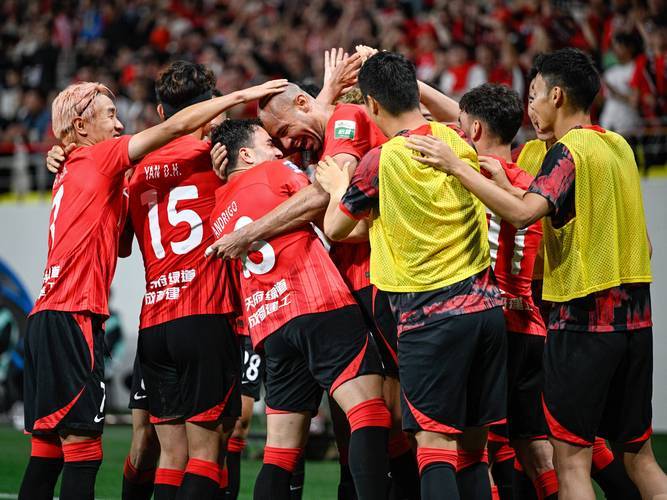 关于亚精英联：成都蓉城VS广岛三箭的信息  第1张