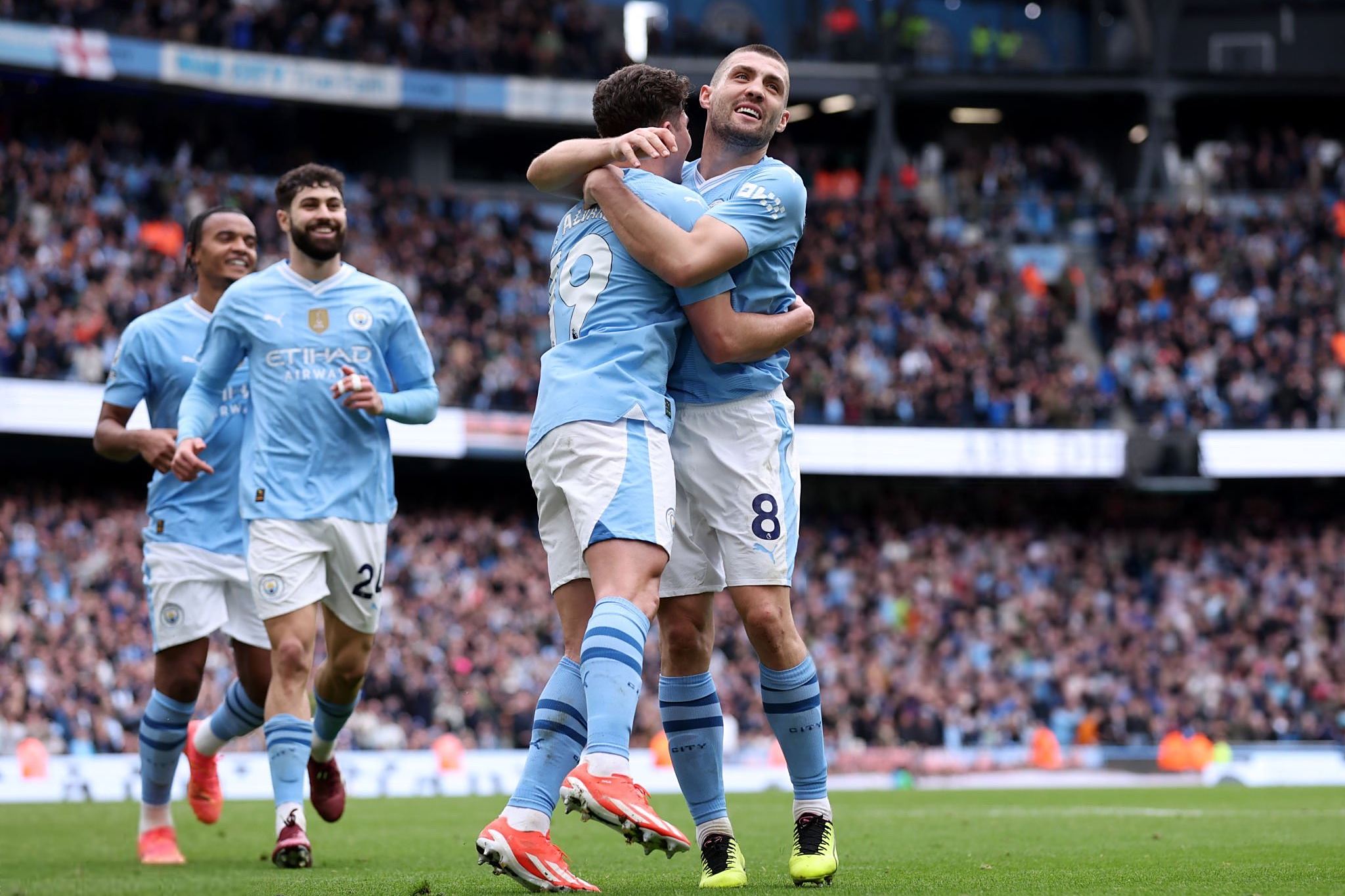 英甲：卢顿VS哈德斯菲尔德