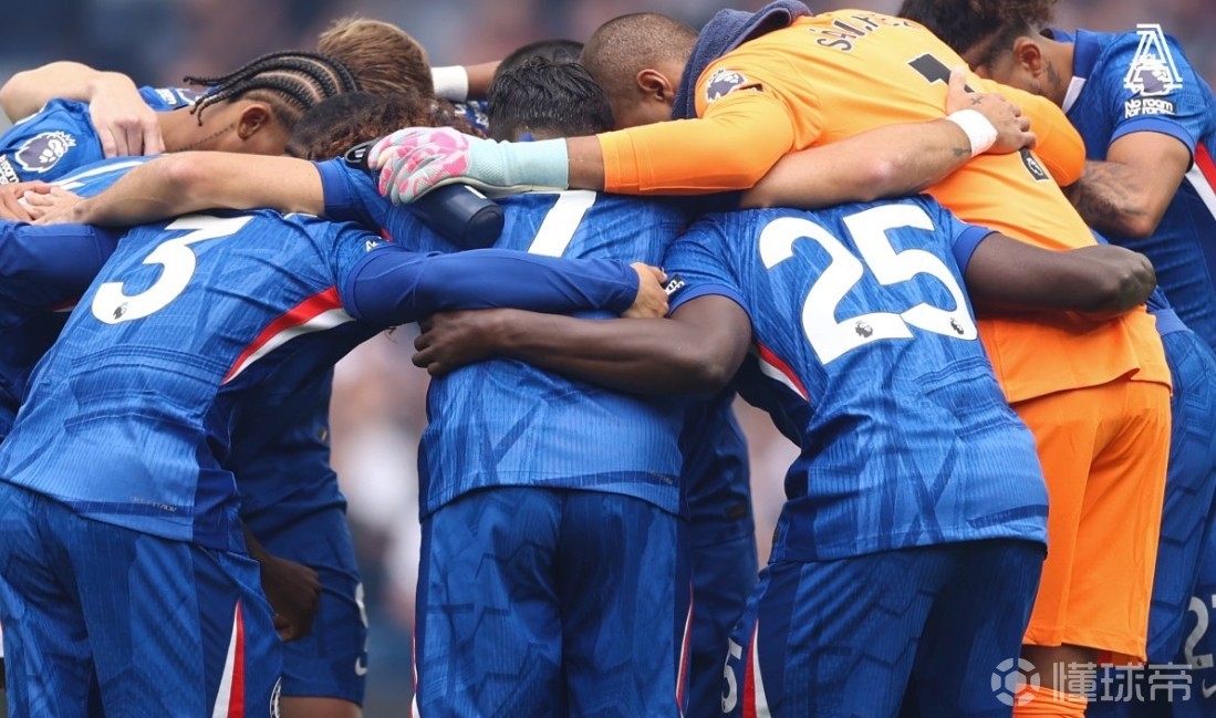 热刺加入哈维西蒙斯竞争切尔西也对球员有意  第1张