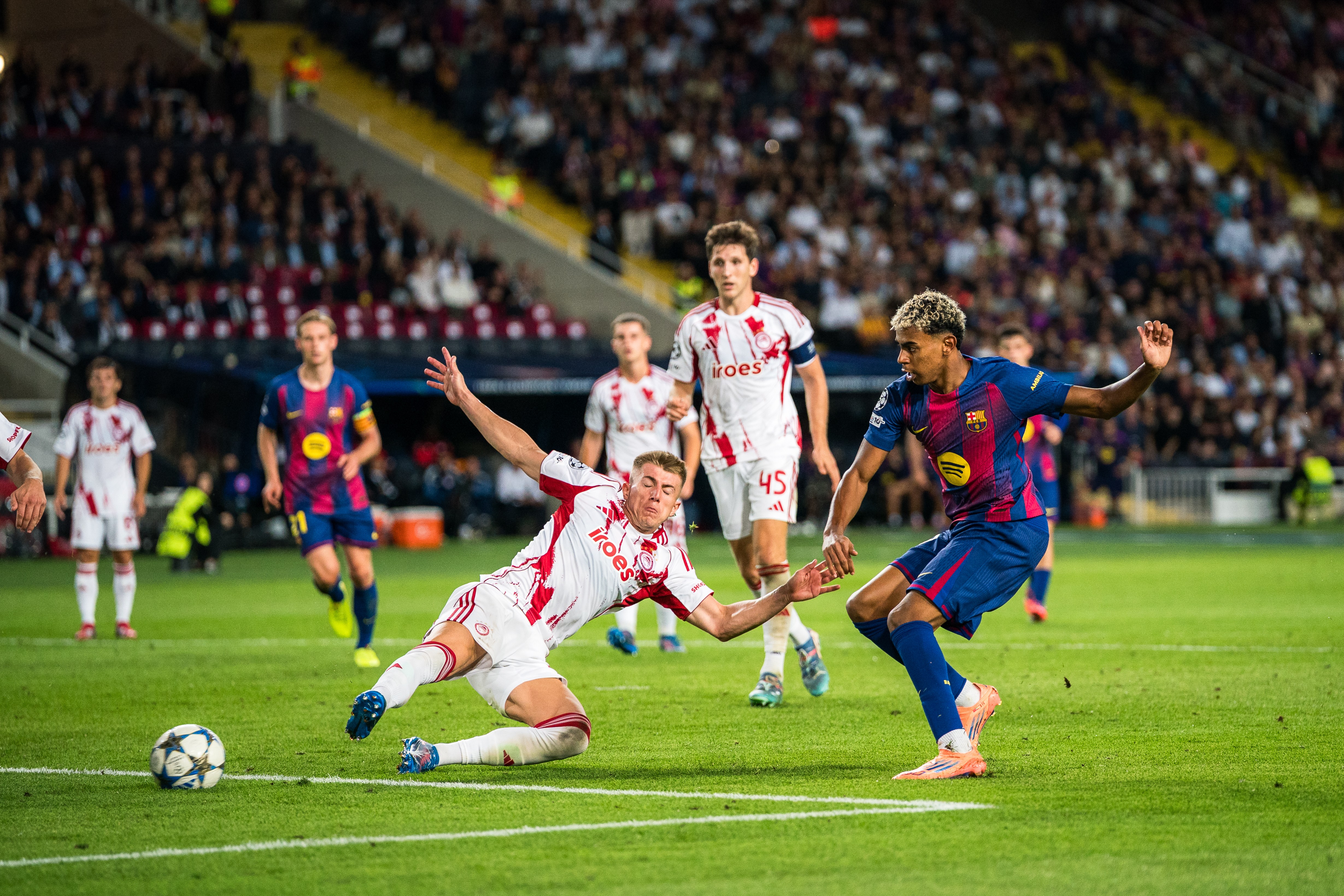 欧冠巴塞罗那VS奥林匹亚科斯预测分析巴萨整体实力更胜一筹的简单介绍  第1张