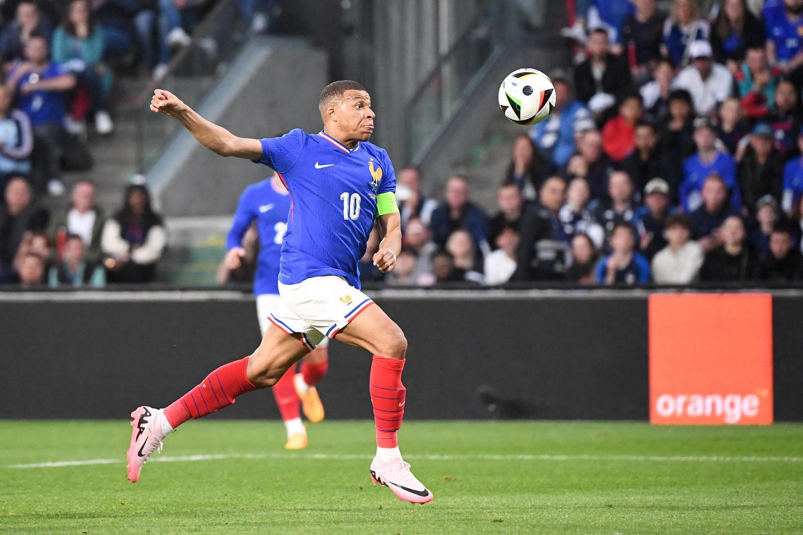 姆巴佩感谢皇马球迷当选队内赛季最佳球员的简单介绍