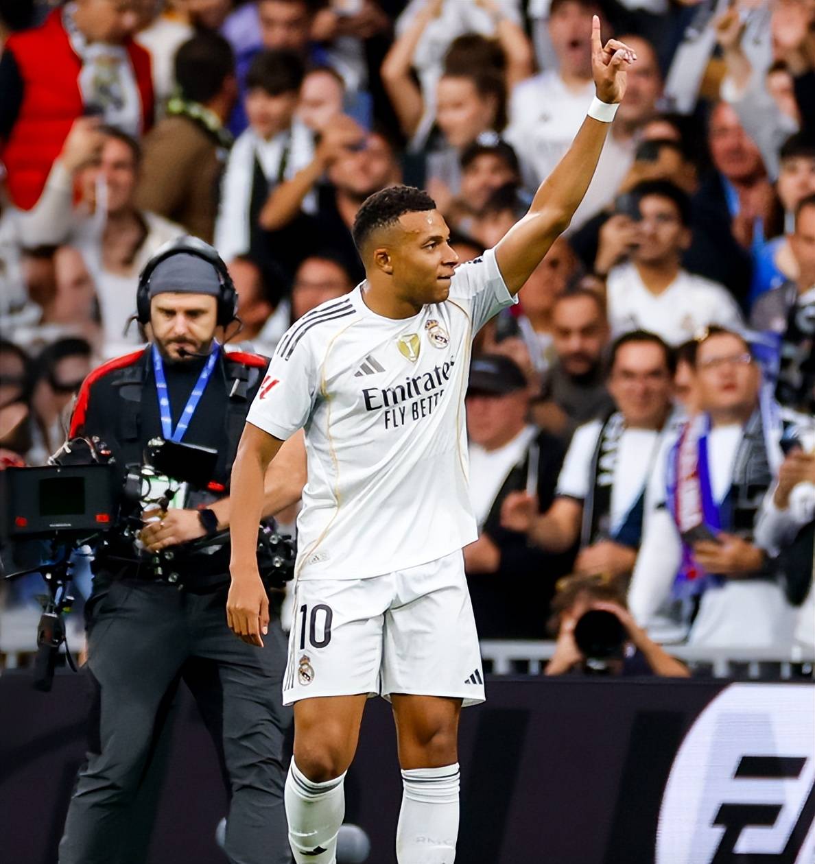 包含皇马联赛共得到85个点球姆巴佩操刀主罚帮助球队取胜的词条