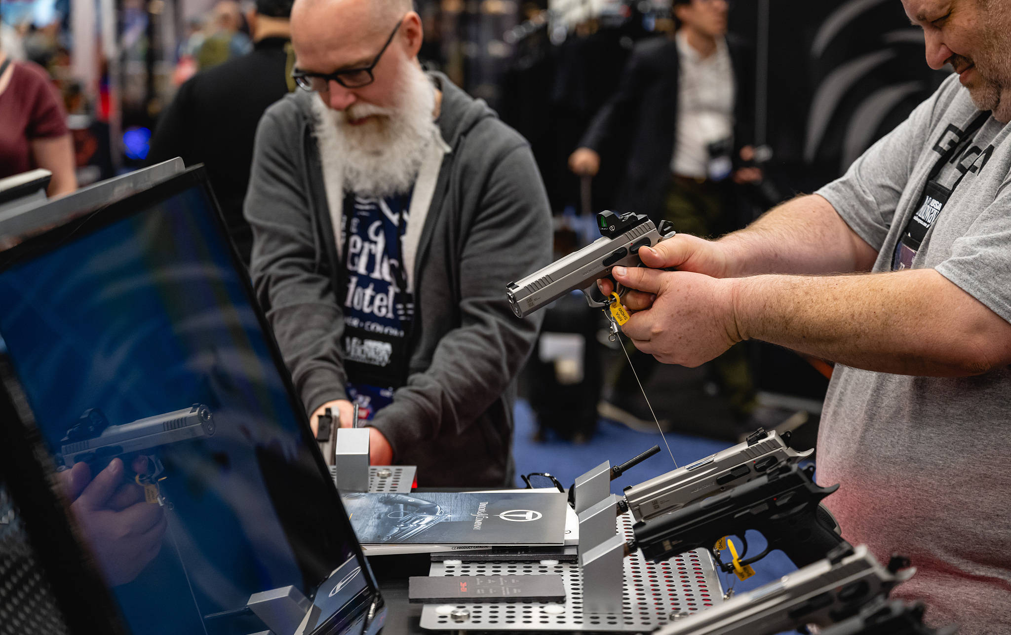 阿德耶米被指持有非法武器将面临巨额罚款的简单介绍