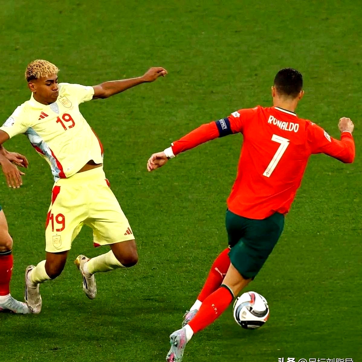 包含曝利雅得胜利欲引进迪亚斯取代或将离队的C罗的词条