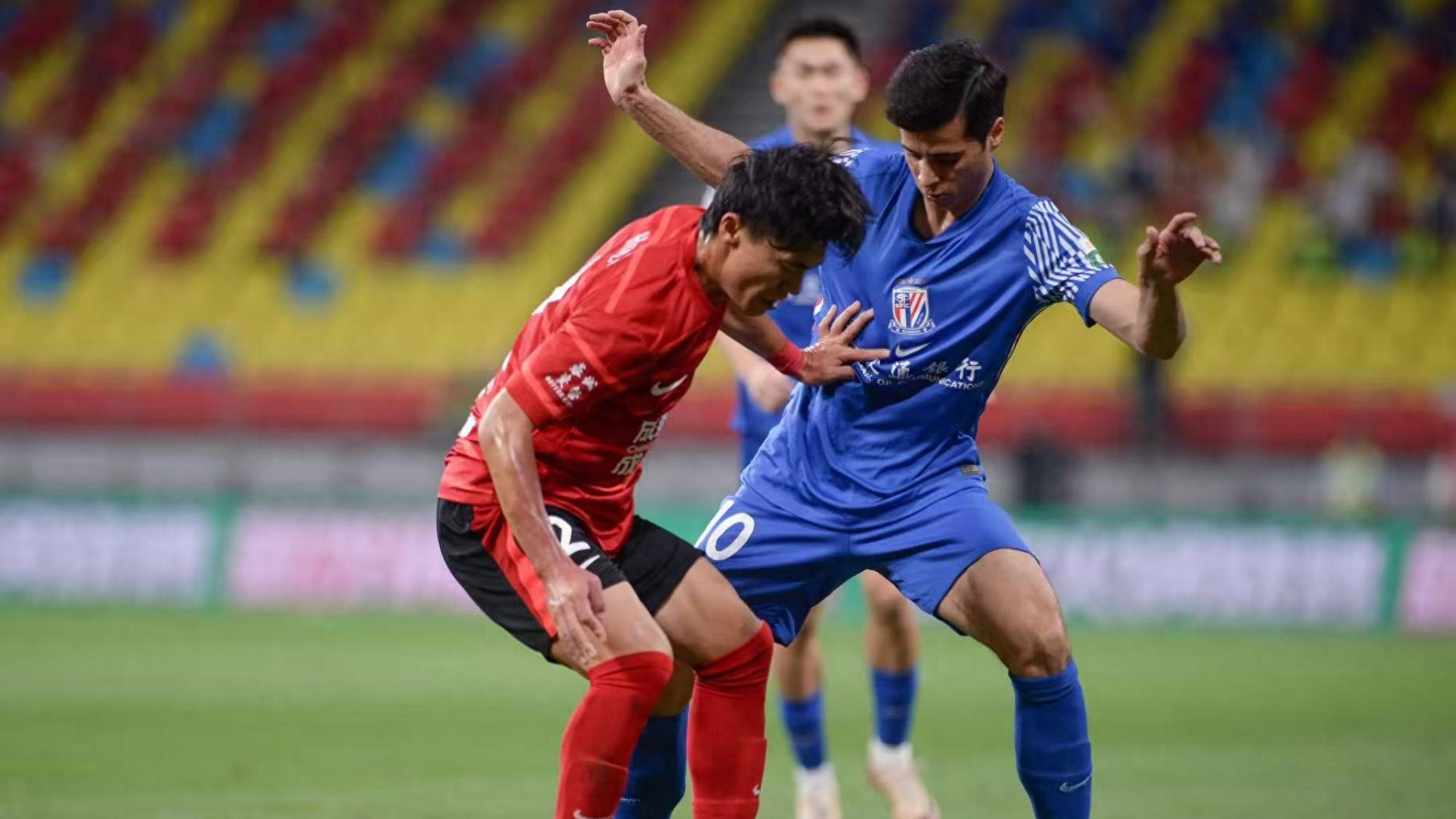 成都蓉城将战上海海港两队目前都紧咬榜首的简单介绍  第2张