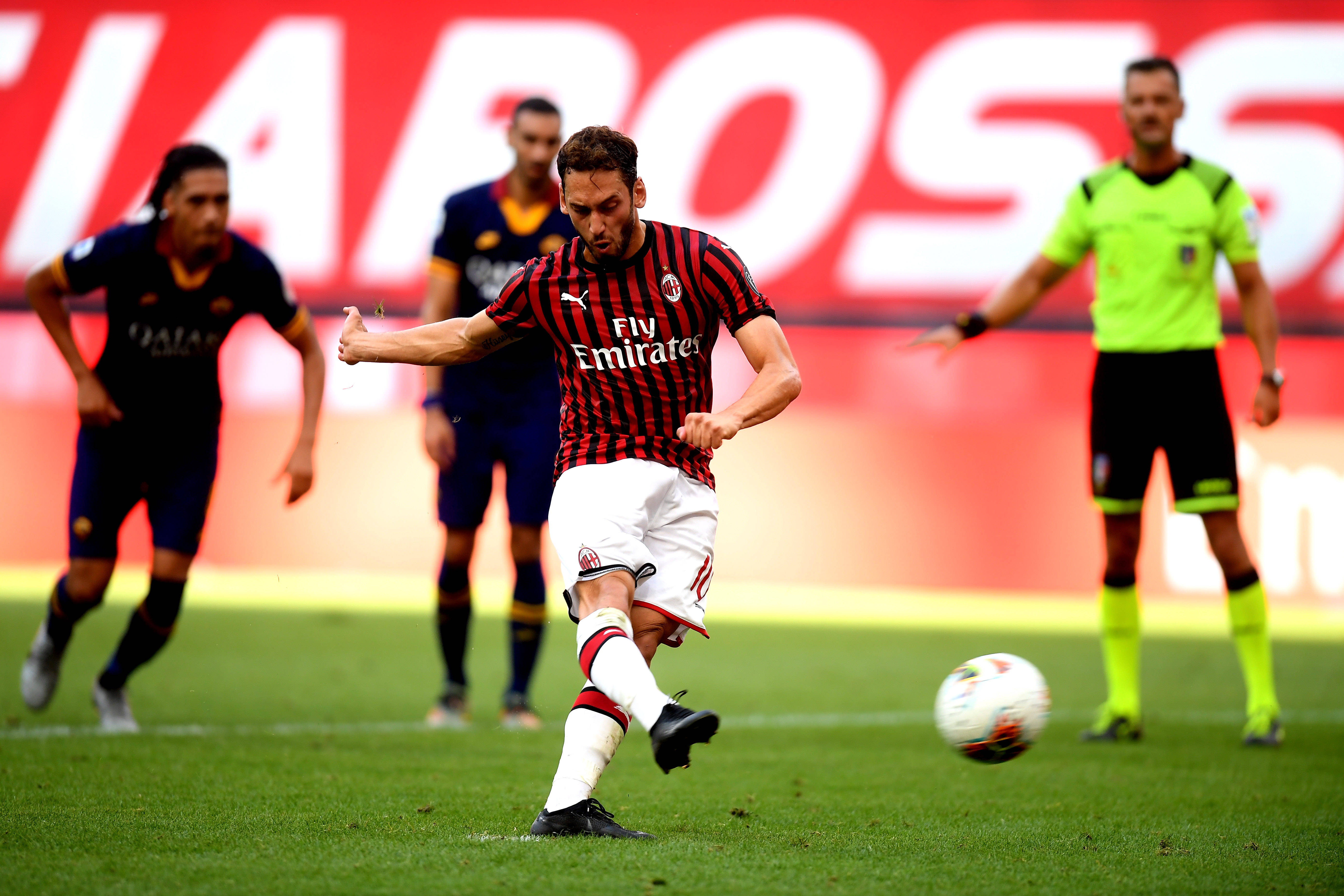 包含意甲帕尔马vsAC米兰比分预测红黑登顶在望的词条  第1张