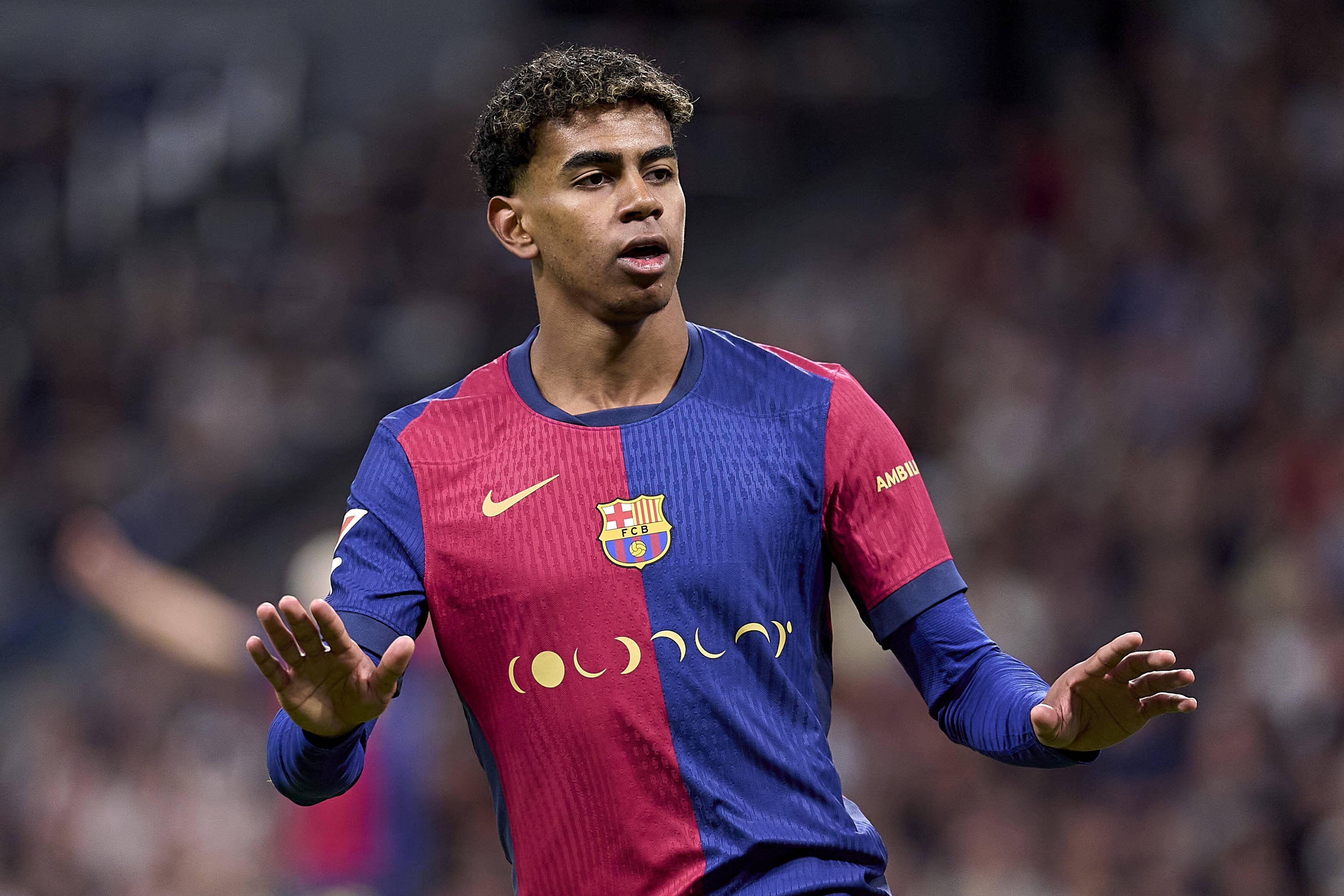 包含法国最新一期国家队大名单姆巴佩领衔登贝莱因伤落选的词条