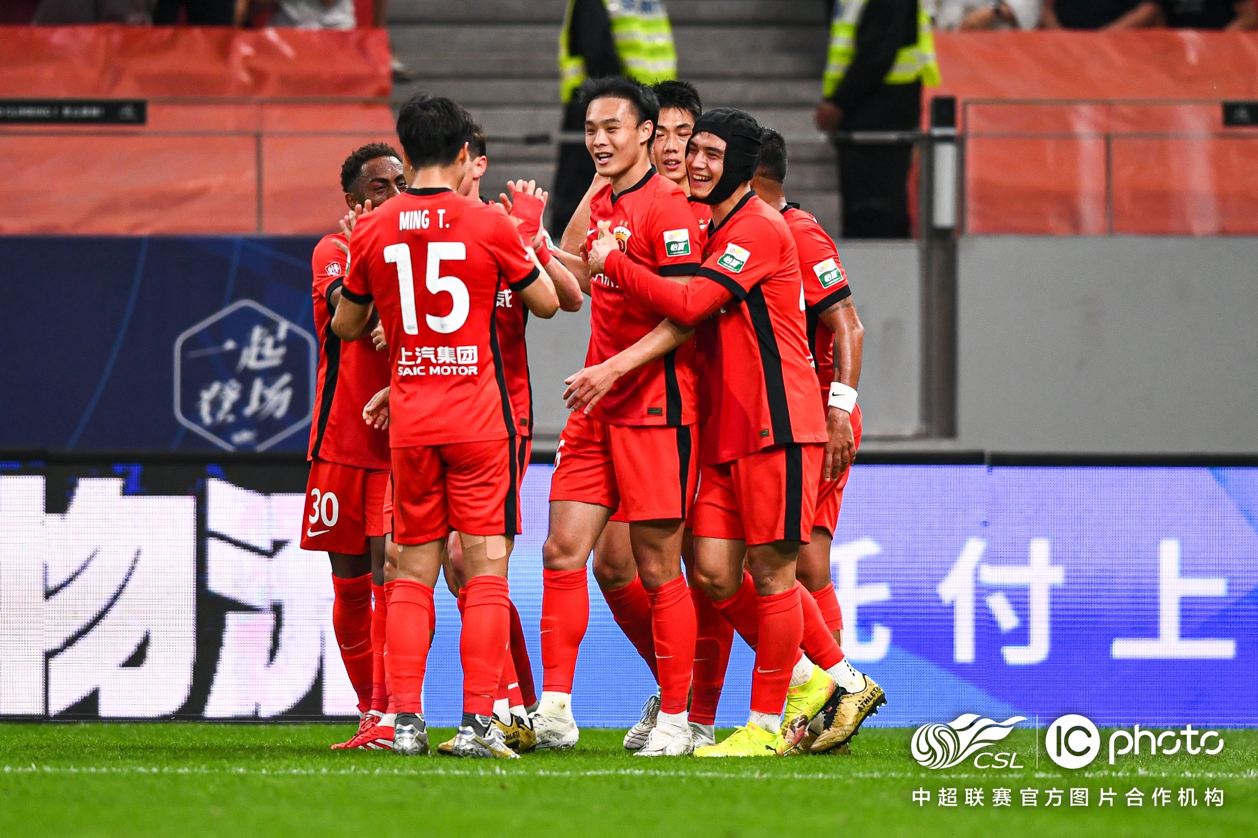 中超上海海港VS浙江队前瞻上海海港队已经没有丢分的退路的简单介绍  第2张