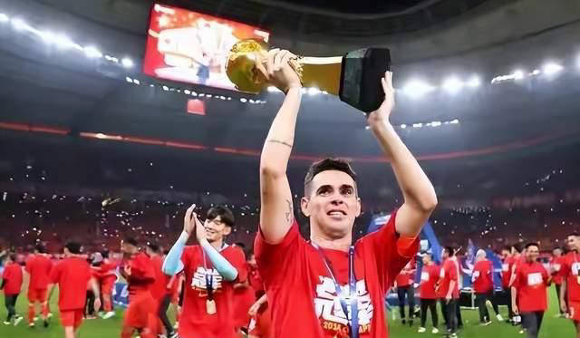 前中超外援奥斯卡因心脏问题送医不排除退役的可能性的简单介绍 第1张 前中超外援奥斯卡因心脏问题送医不排除退役的可能性的简单介绍 第1张