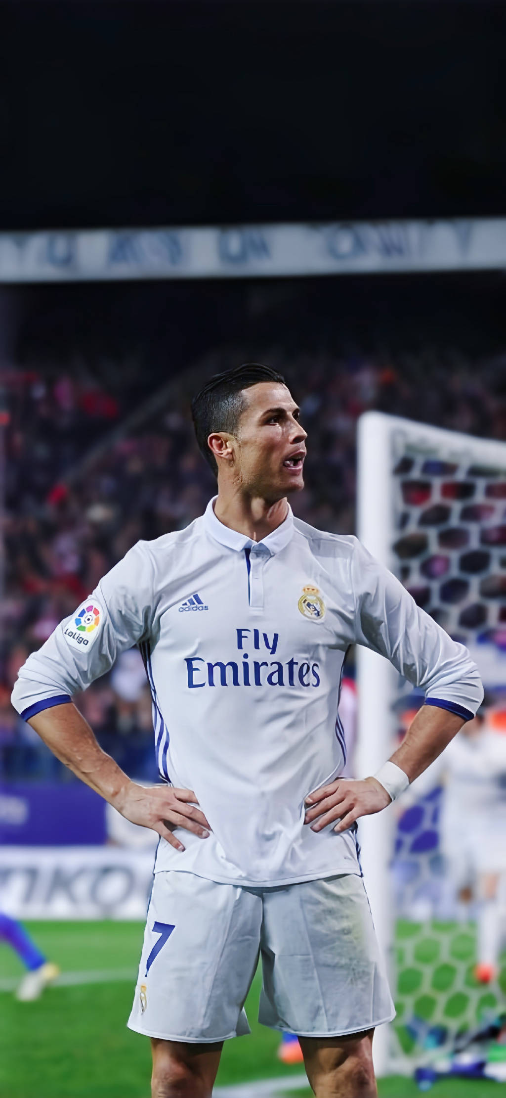 2025足坛收入榜：C罗2.39亿欧元居首大幅领先梅西的简单介绍