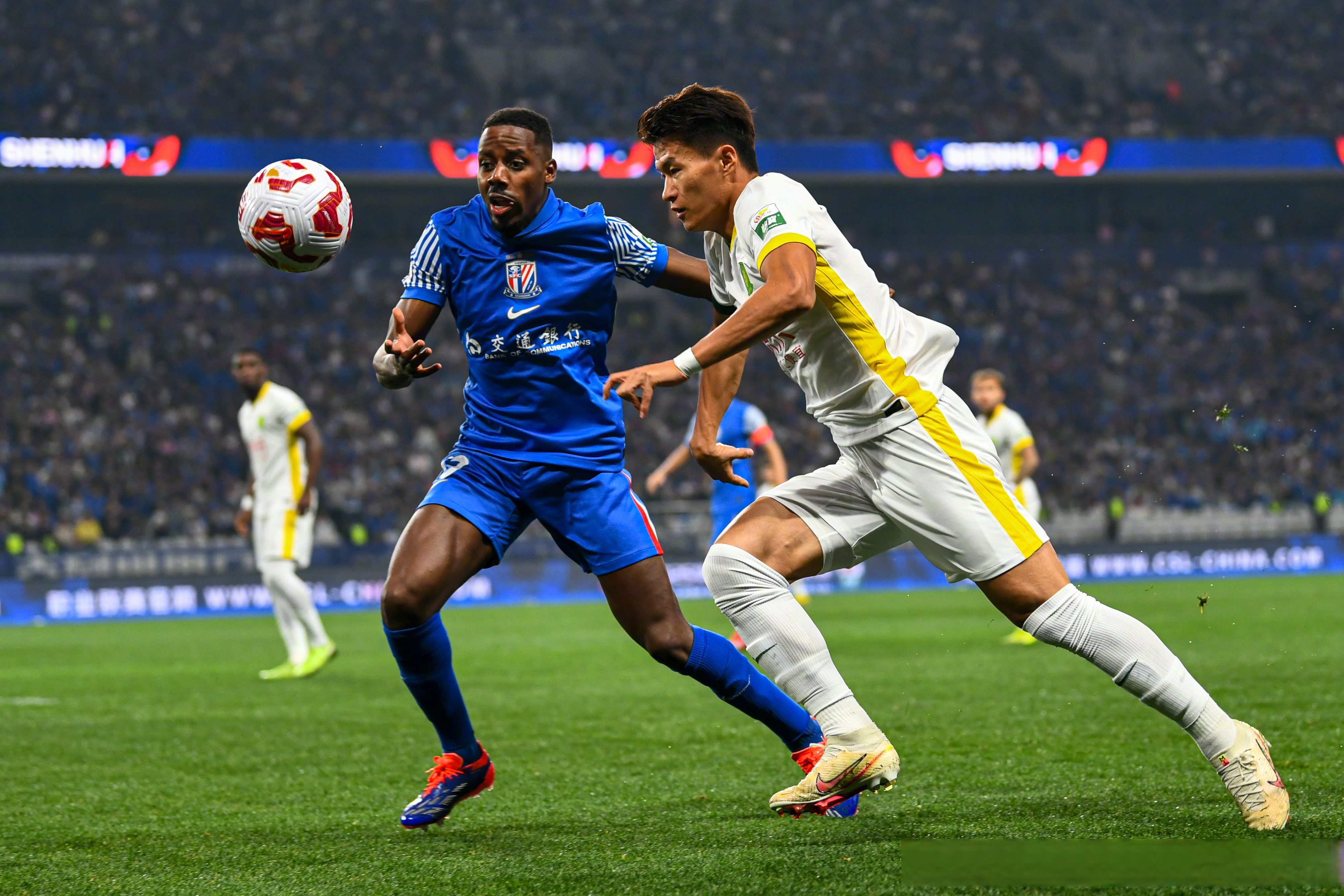 包含申花防线注意力不够集中上海申花4-4战平云南玉昆的词条