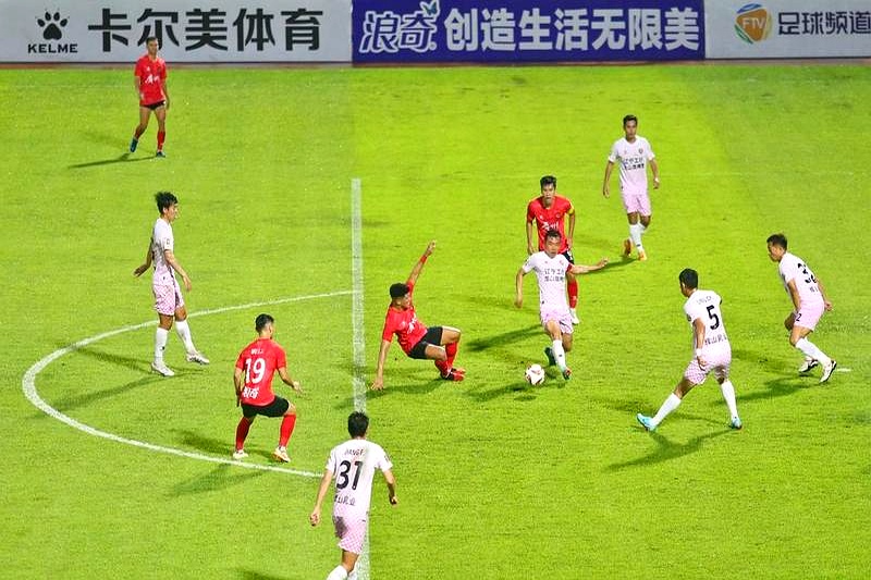 辽宁铁人与重庆铜梁龙完成冲超中甲迎来大结局的简单介绍