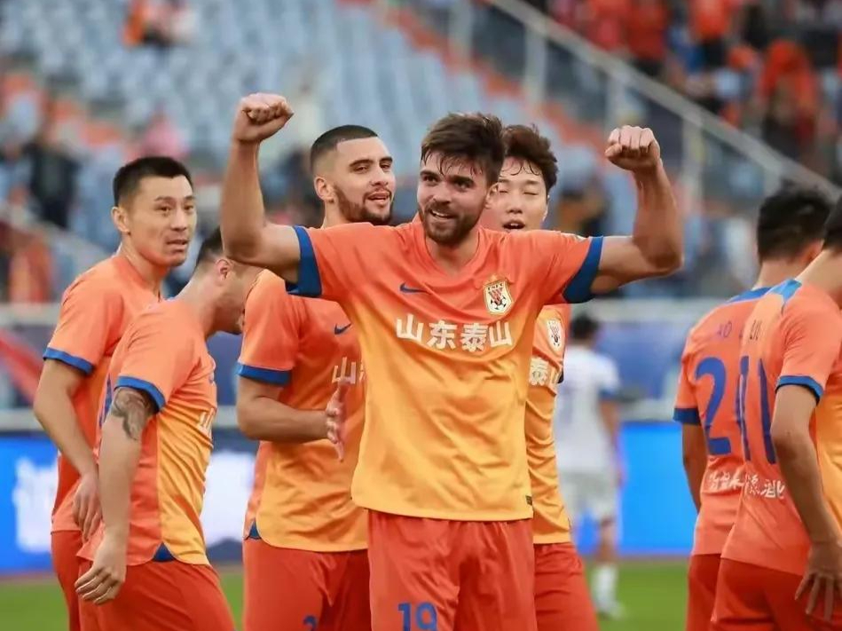 包含“山海之战”或将左右中超冠军归属泰山主场对阵海港的词条  第2张