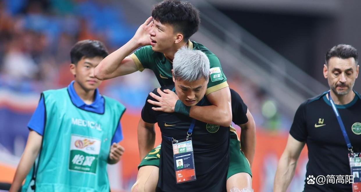 浙江队王钰栋伤情赛后被送往医院检查的简单介绍  第1张