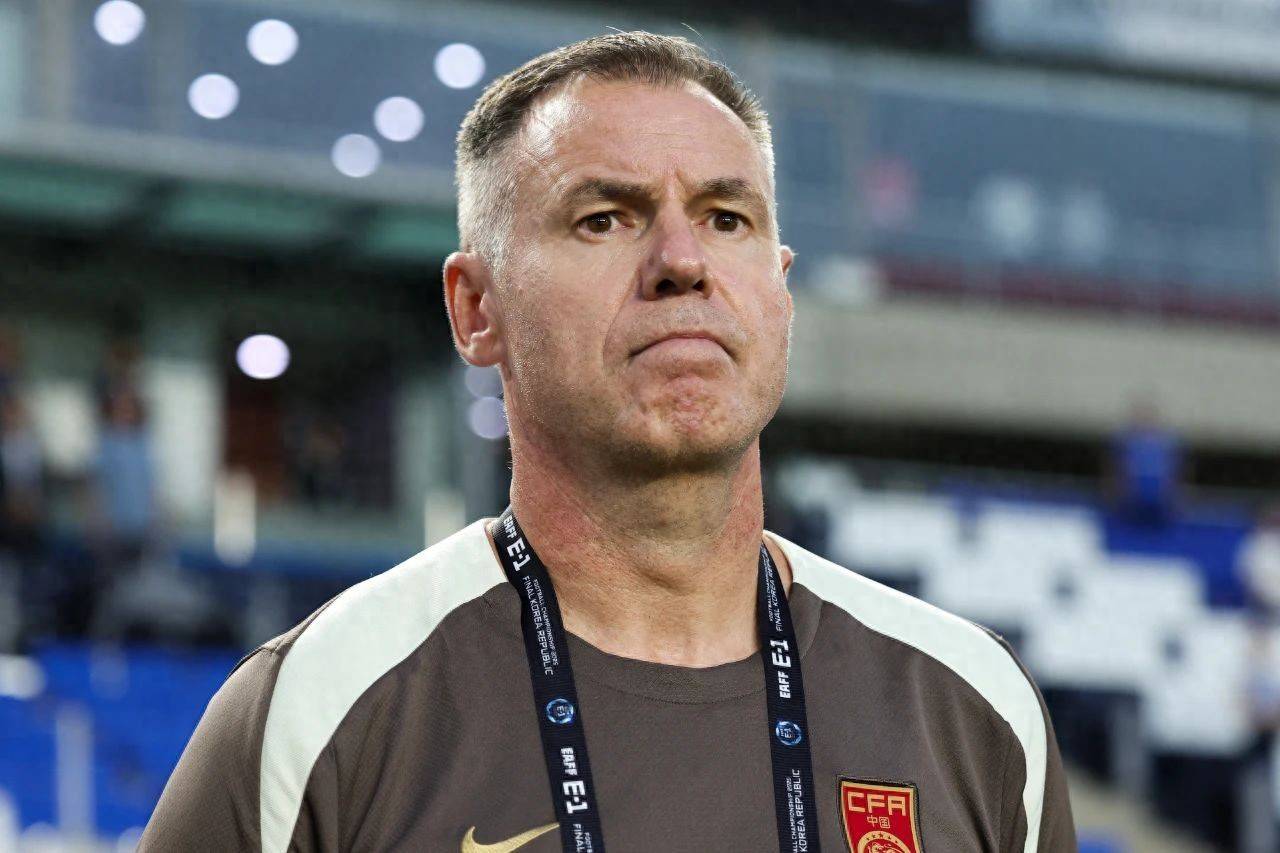 包含中国女足无缘本届东亚杯冠军队史东亚杯从未夺冠的词条