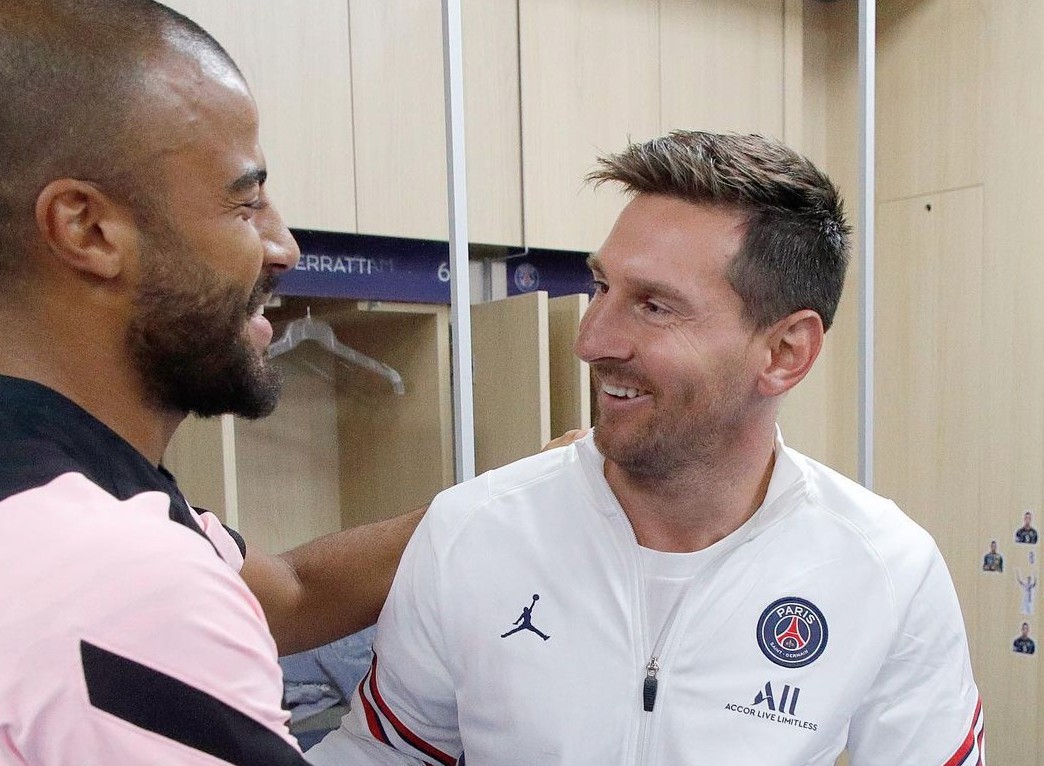 拉菲尼亚恢复进展顺利预计本周恢复集体训练的简单介绍