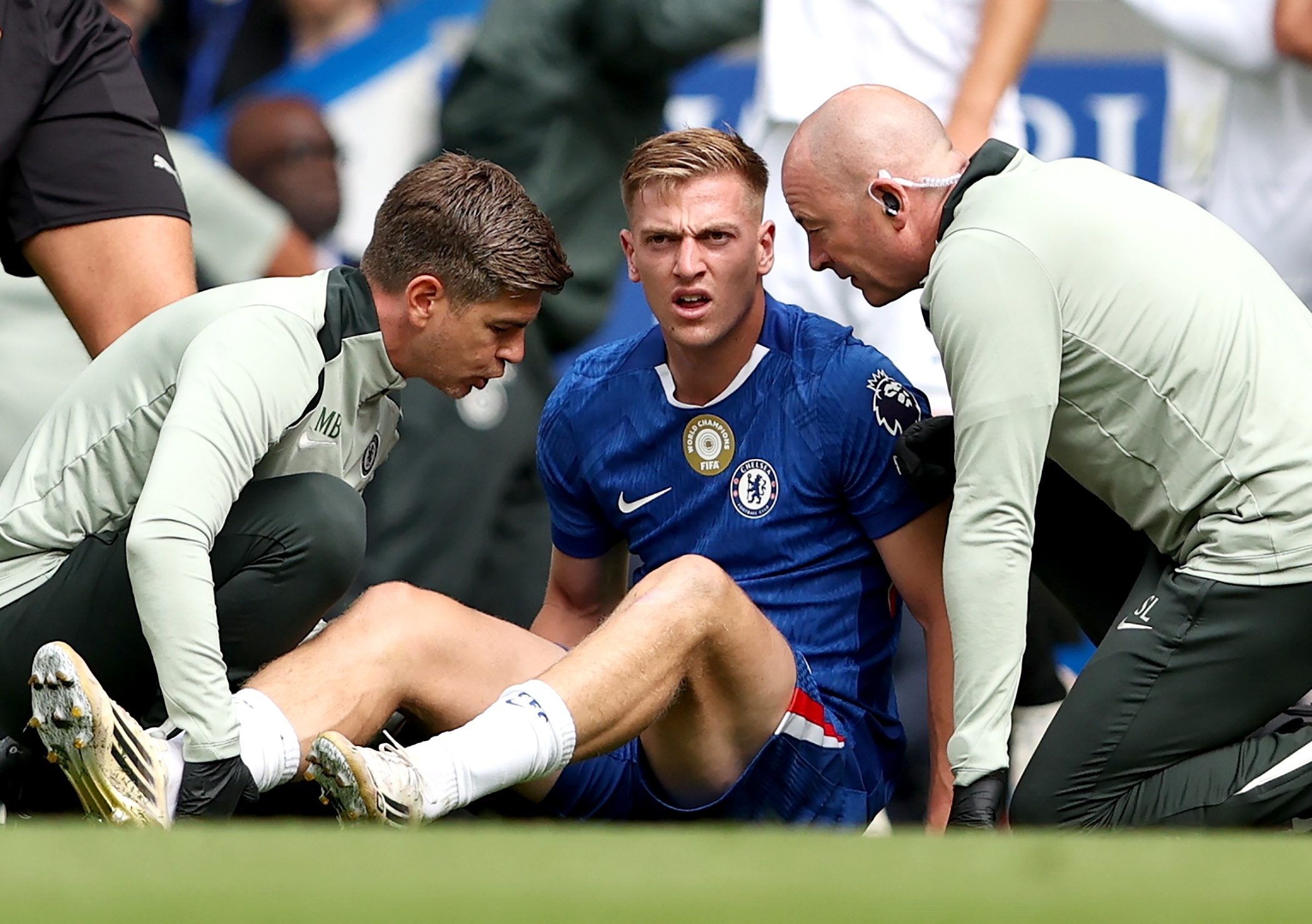 包含英超切尔西0-0水晶宫埃泽进球被吹德拉普失良机的词条  第1张