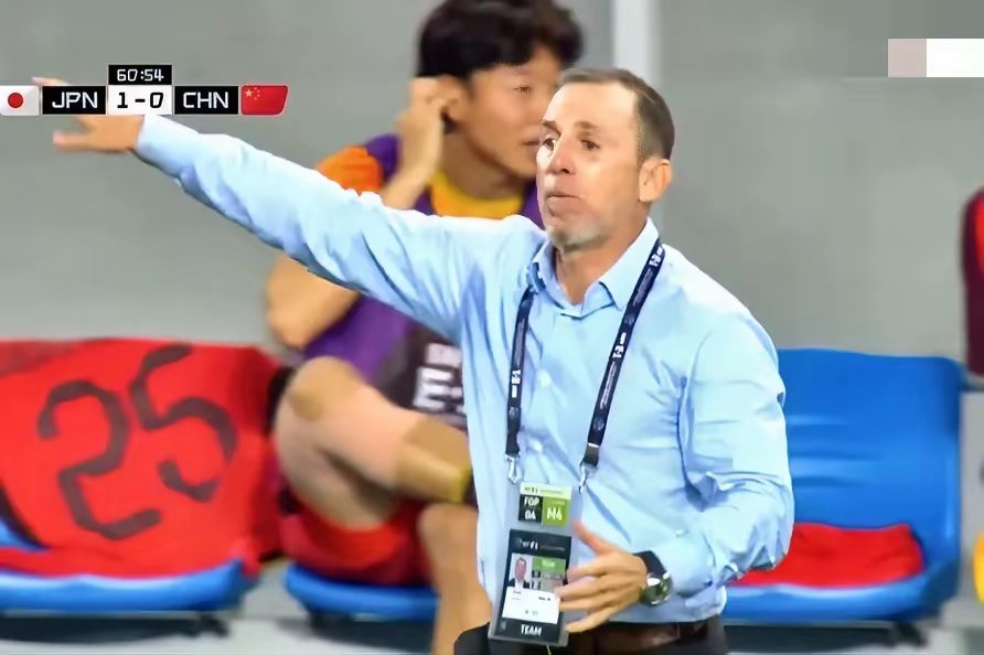 关于曝张玉宁今天前往大连报到国足备战东亚杯的信息  第2张