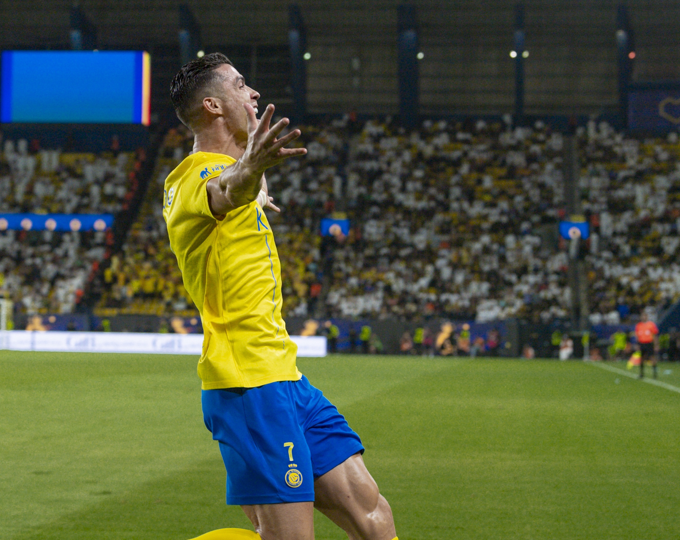 关于亚冠果阿1-2利雅得胜利C罗缺阵博尔热斯、卡马拉建功的信息