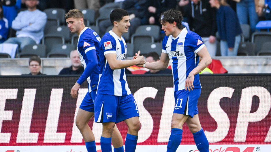 关于德乙沙尔克04VS柏林赫塔前瞻柏林赫塔友谊赛发挥稳定的信息  第1张