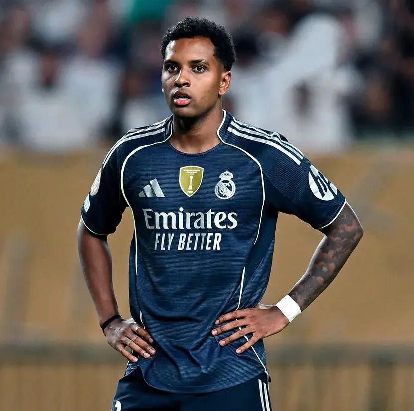 那不勒斯对莫伊塞基恩有兴趣球队将争夺球员的简单介绍  第1张