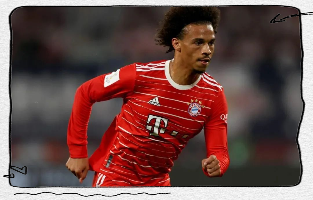 关于拉什福德携神秘金发女子度假去年与前女友分手的信息